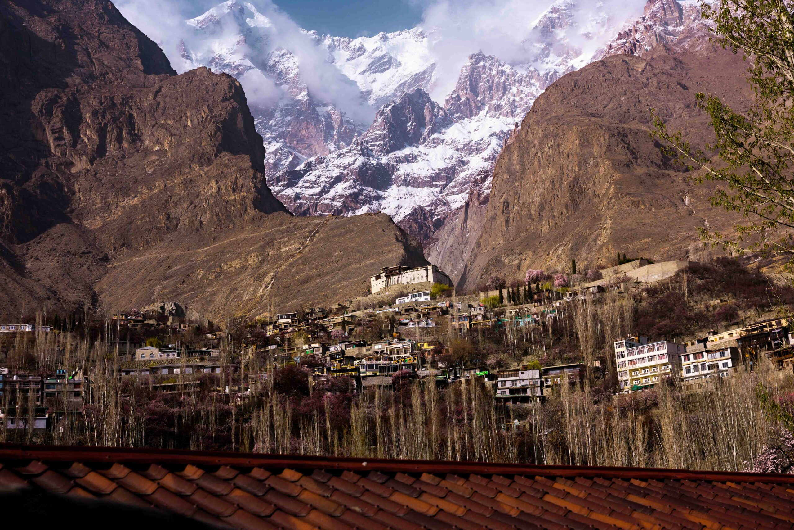 Main landscape image